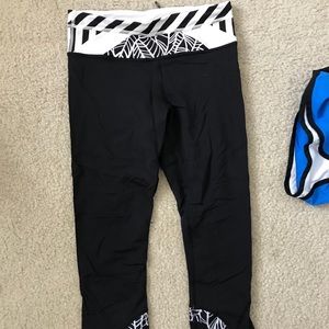 Lululemon cropped running tights